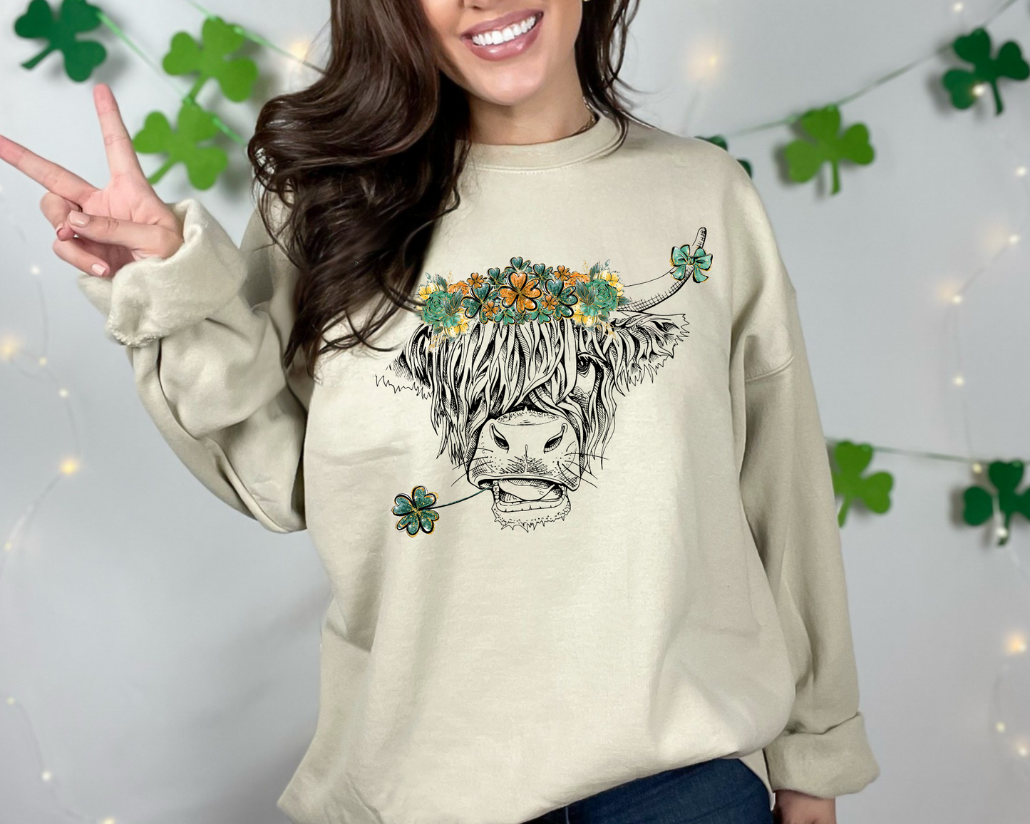 Lucky Highland Cow - Sweatshirt